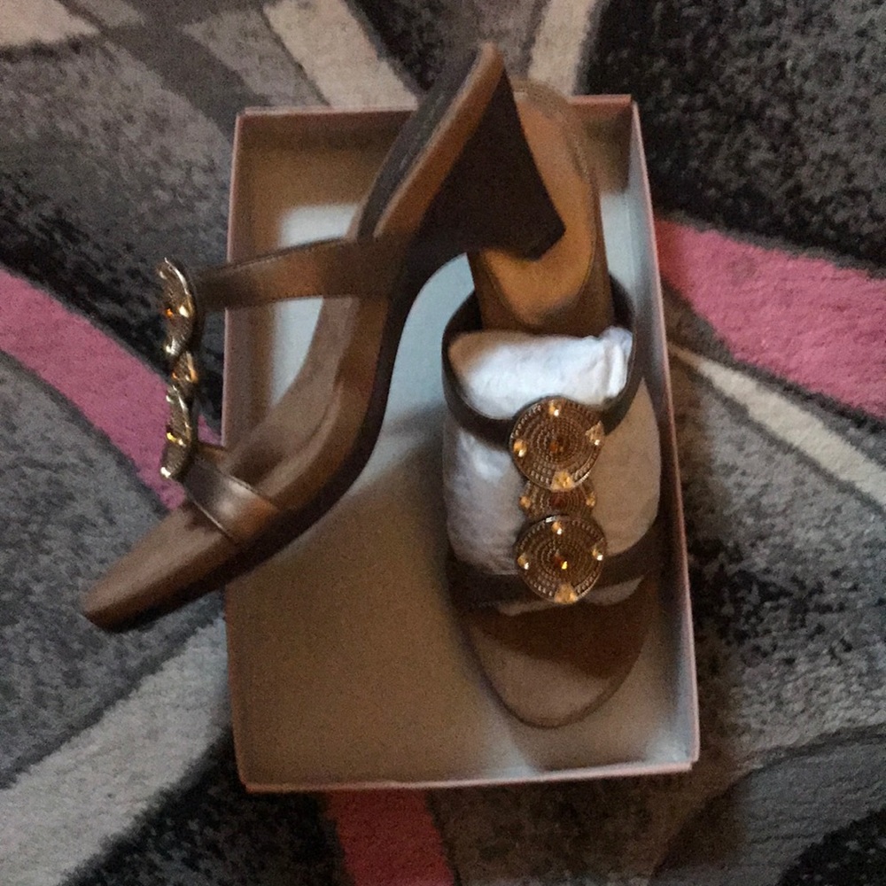 COPY - Sandals never worn